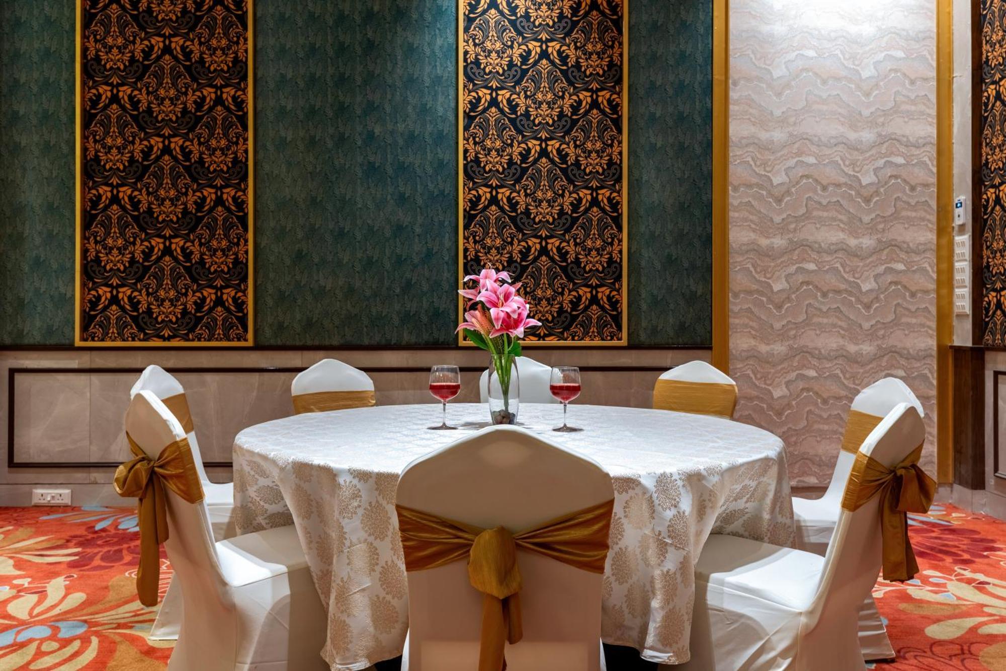 Sayaji Resorts & Spa Udaipur Exterior photo