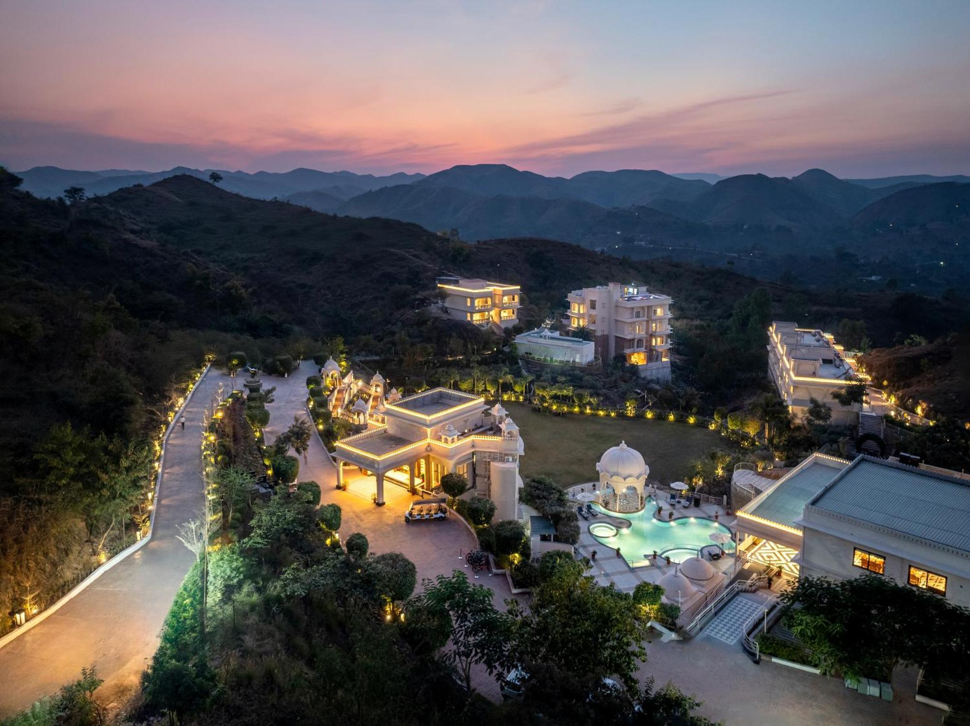 Sayaji Resorts & Spa Udaipur Exterior photo