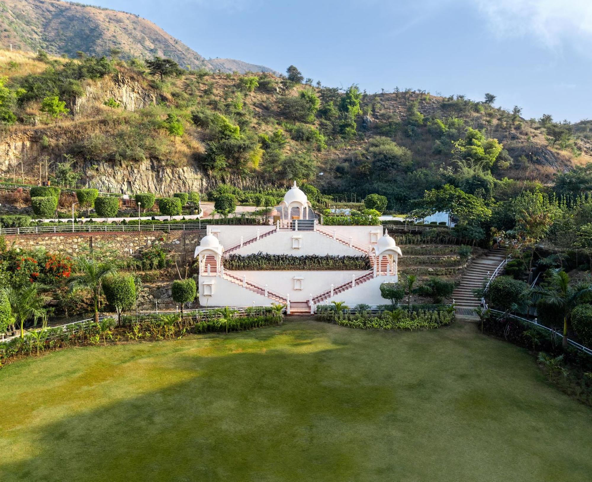 Sayaji Resorts & Spa Udaipur Exterior photo