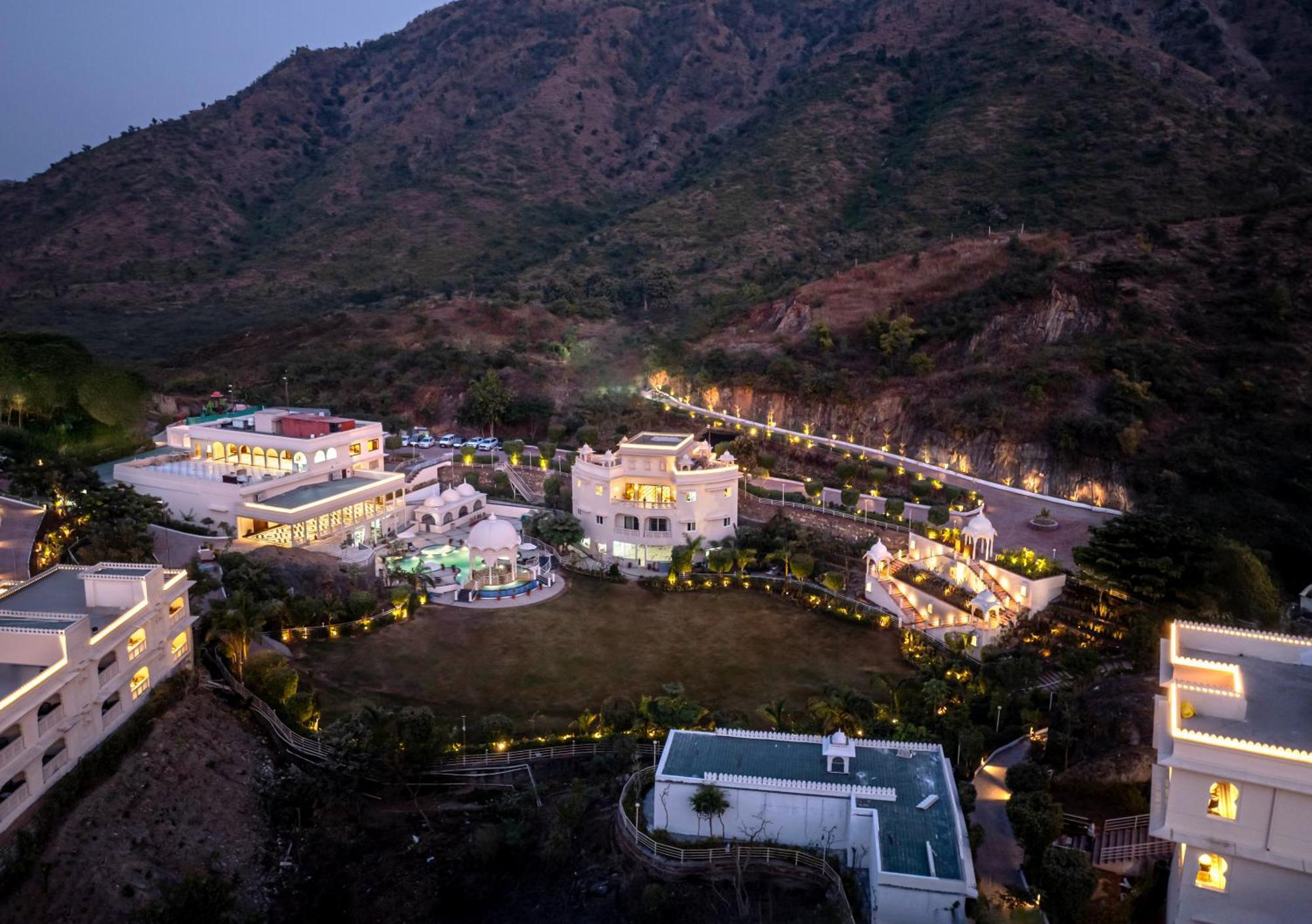 Sayaji Resorts & Spa Udaipur Exterior photo